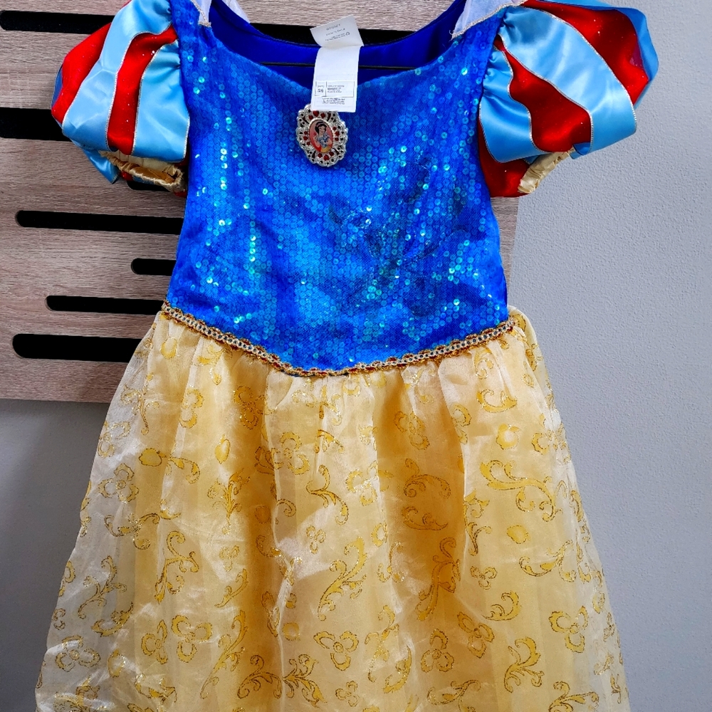 Disney Snow White Deluxe dress 5/6